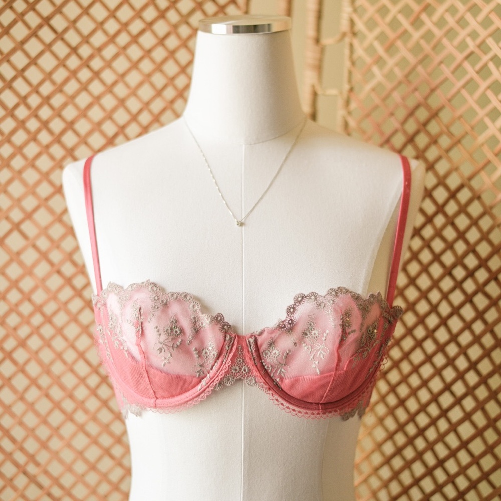 SOLD Vintage Victoria’s Secret Bra